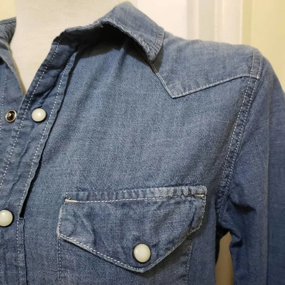 Denim Button Down Shirt / Snap Closure Pockets / Size XS - Picture 2 of 4